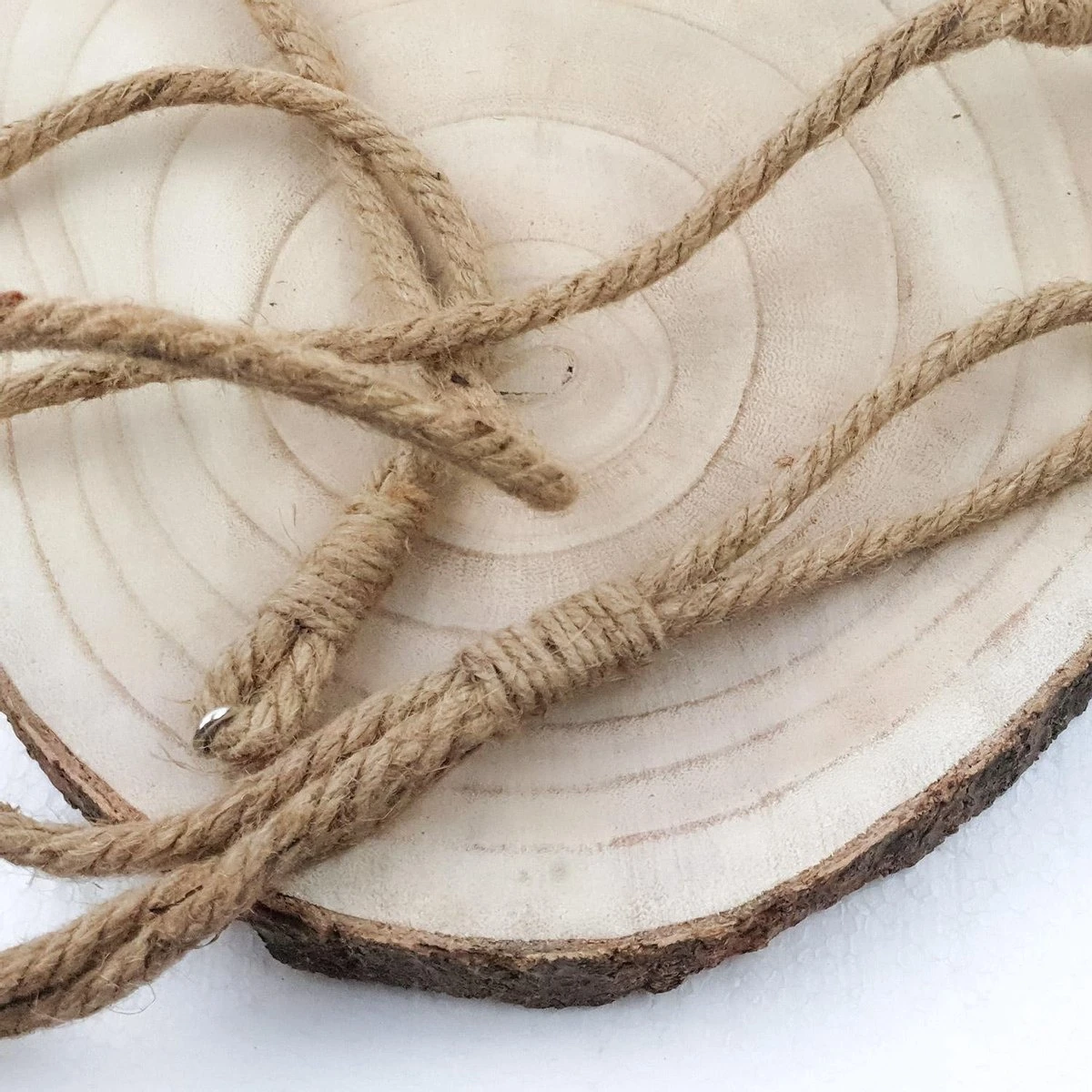 Merkloos Plantenhanger Boomstam Schijf | 30-35cm | Handgemaakt | Planten-houder / Hang-plant | Planten Accessoires | Decoratie Houten Hang Plank | - Afbeelding 4